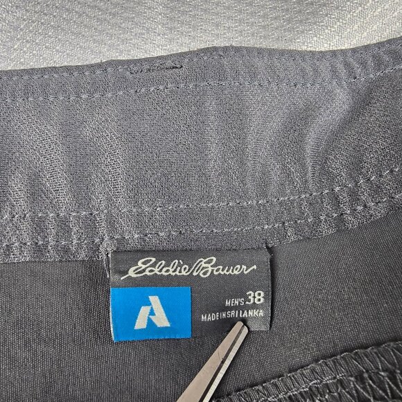 Eddie Bauer Shorts Mens 38 Gray First Ascent Cargo Hiking Nylon Stretch 12" Ins - Picture 3 of 8